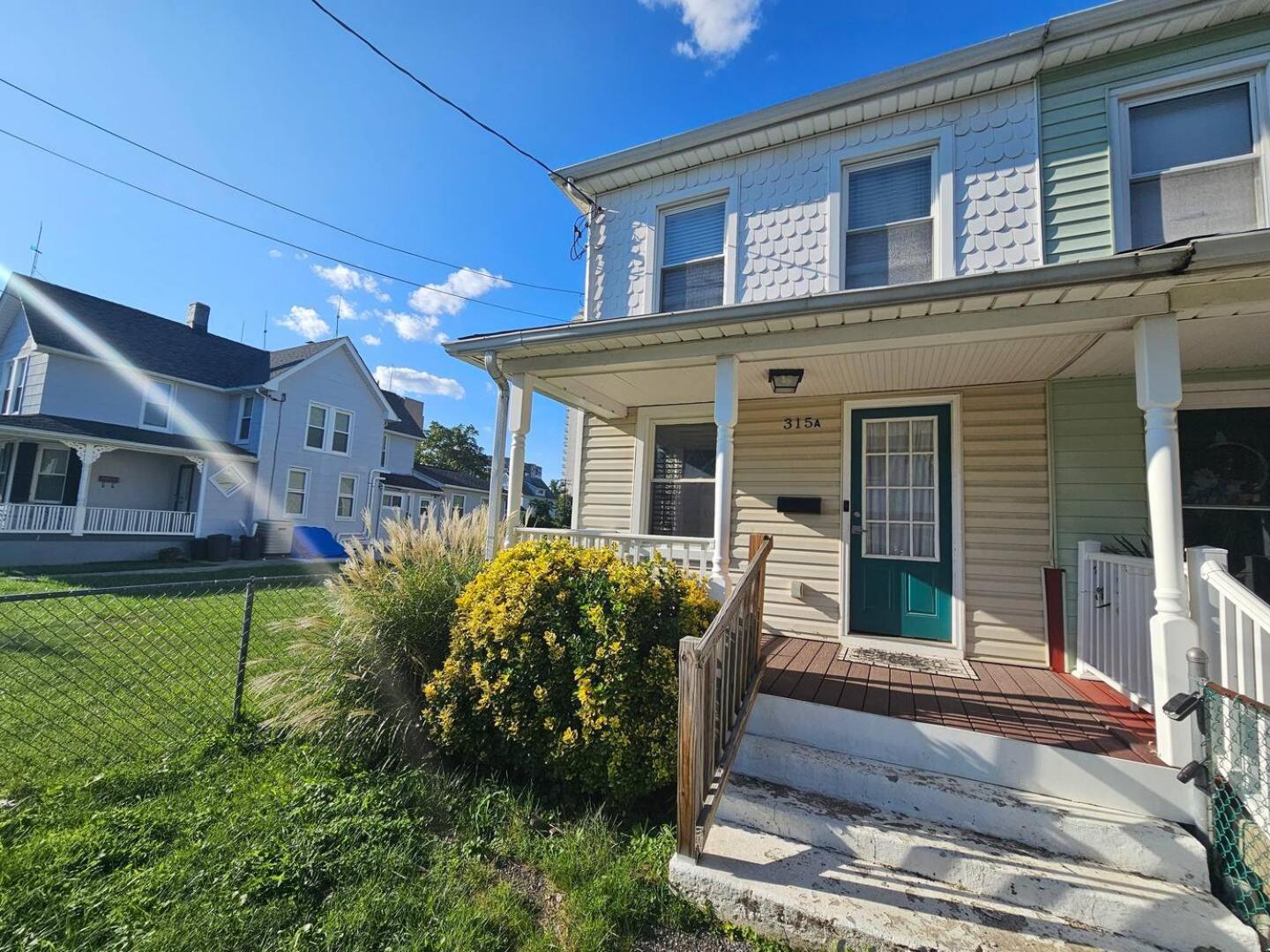 Two Story Queen Primary Towson Bagian luar foto
