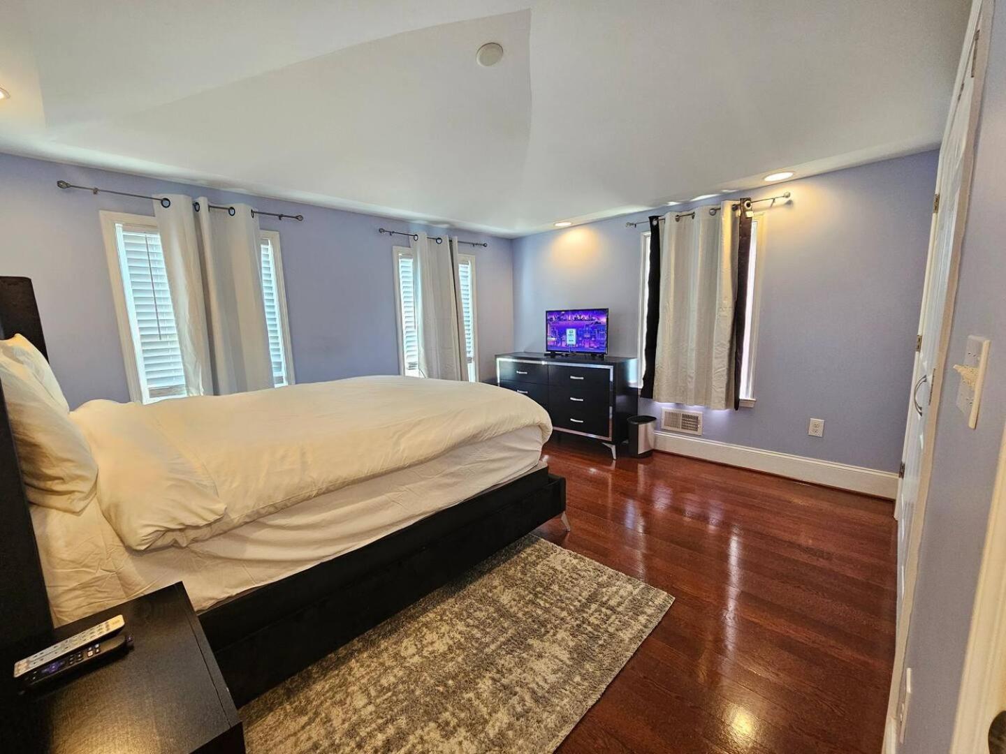 Two Story Queen Primary Towson Bagian luar foto