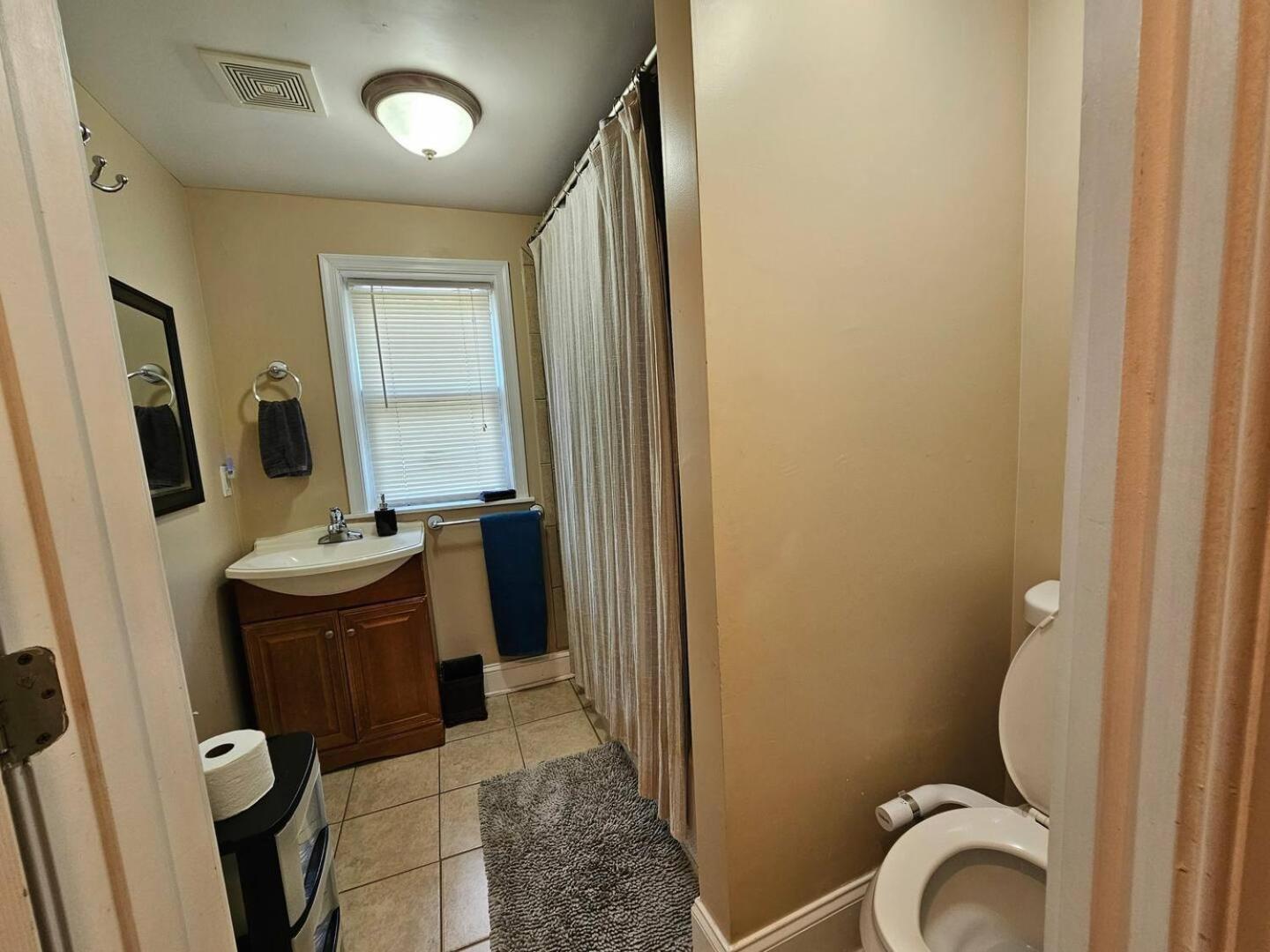 Two Story Queen Primary Towson Bagian luar foto
