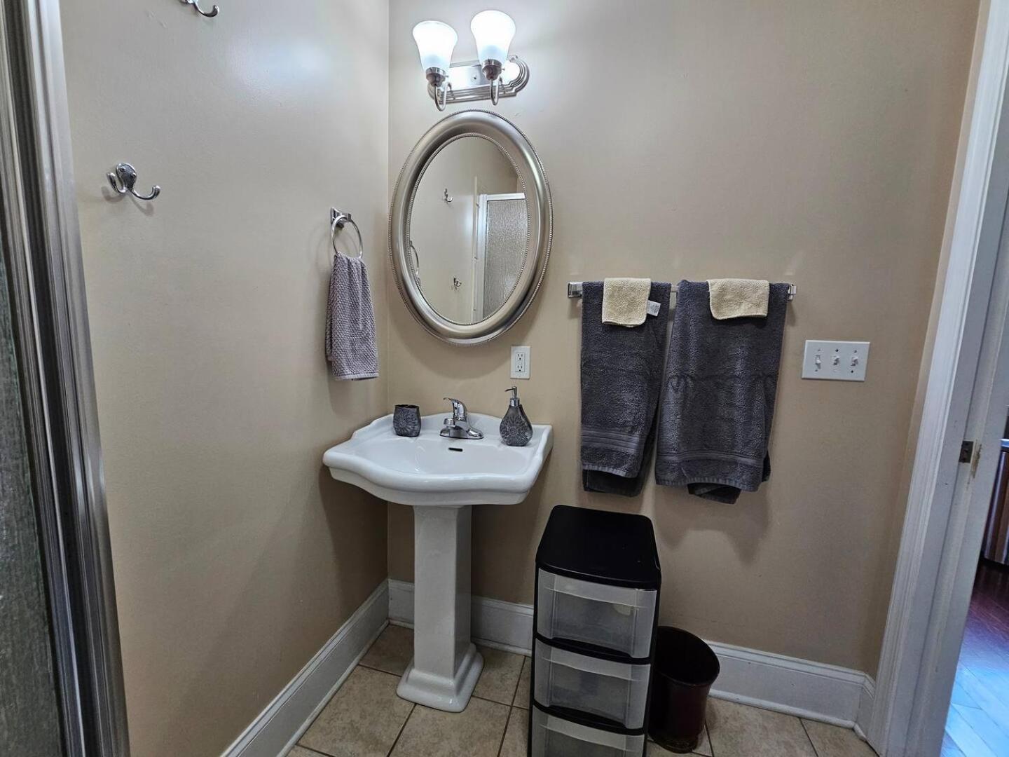 Two Story Queen Primary Towson Bagian luar foto