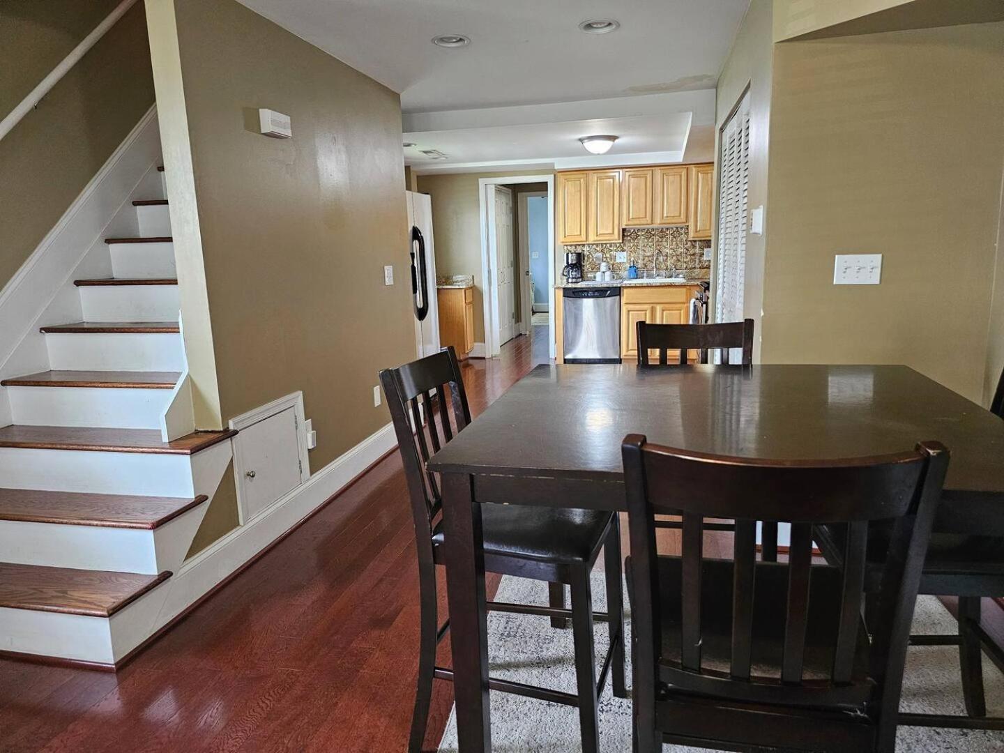 Two Story Queen Primary Towson Bagian luar foto